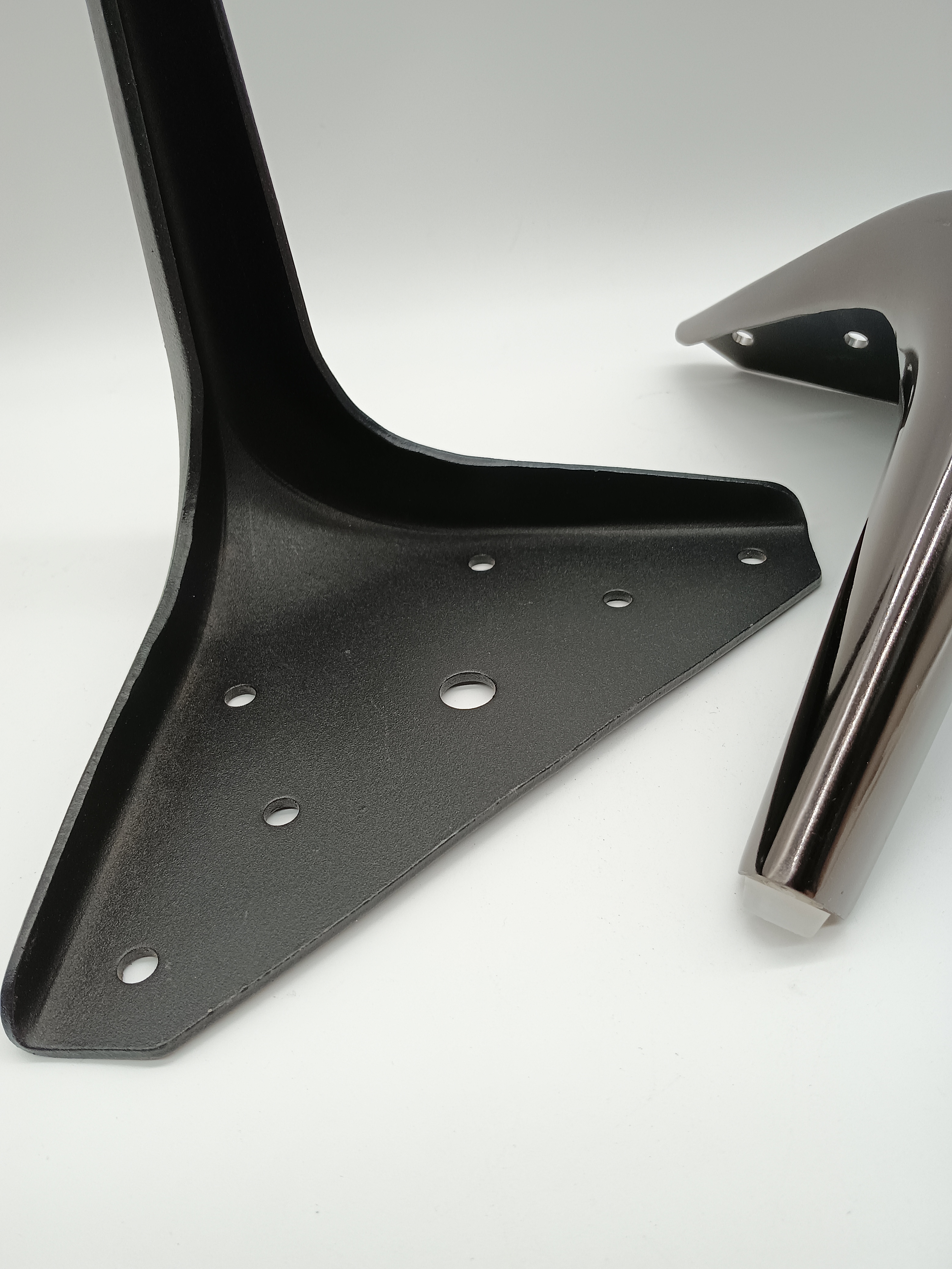 Patas de sofá de hierro de lujo con forma cónica moderna de metal personalizado de fábrica