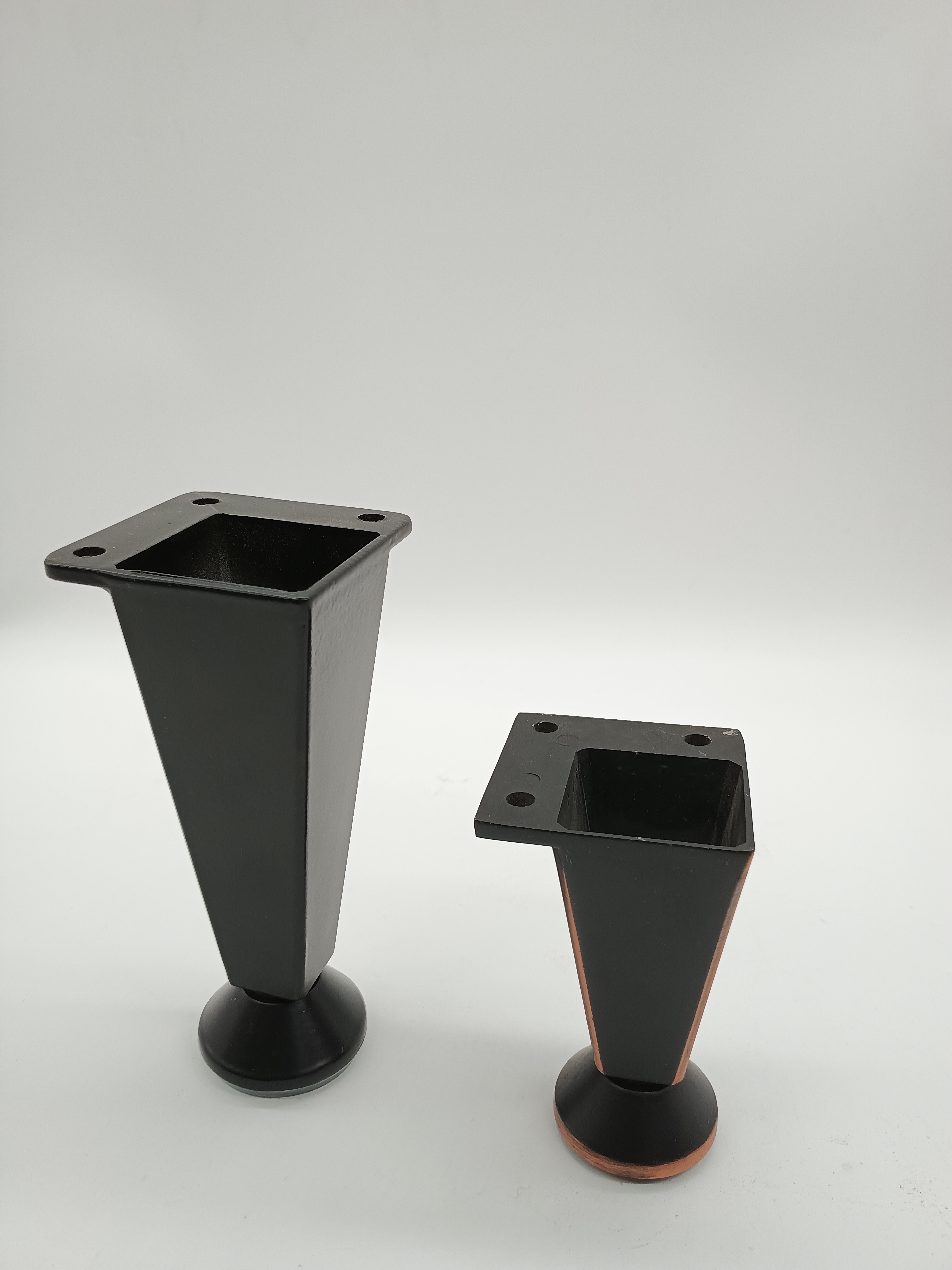 Pata de sofá de aleación de Zinc triangular en forma de Y, mueble, mesa, patas de sofá para ferretería, patas de sofá 