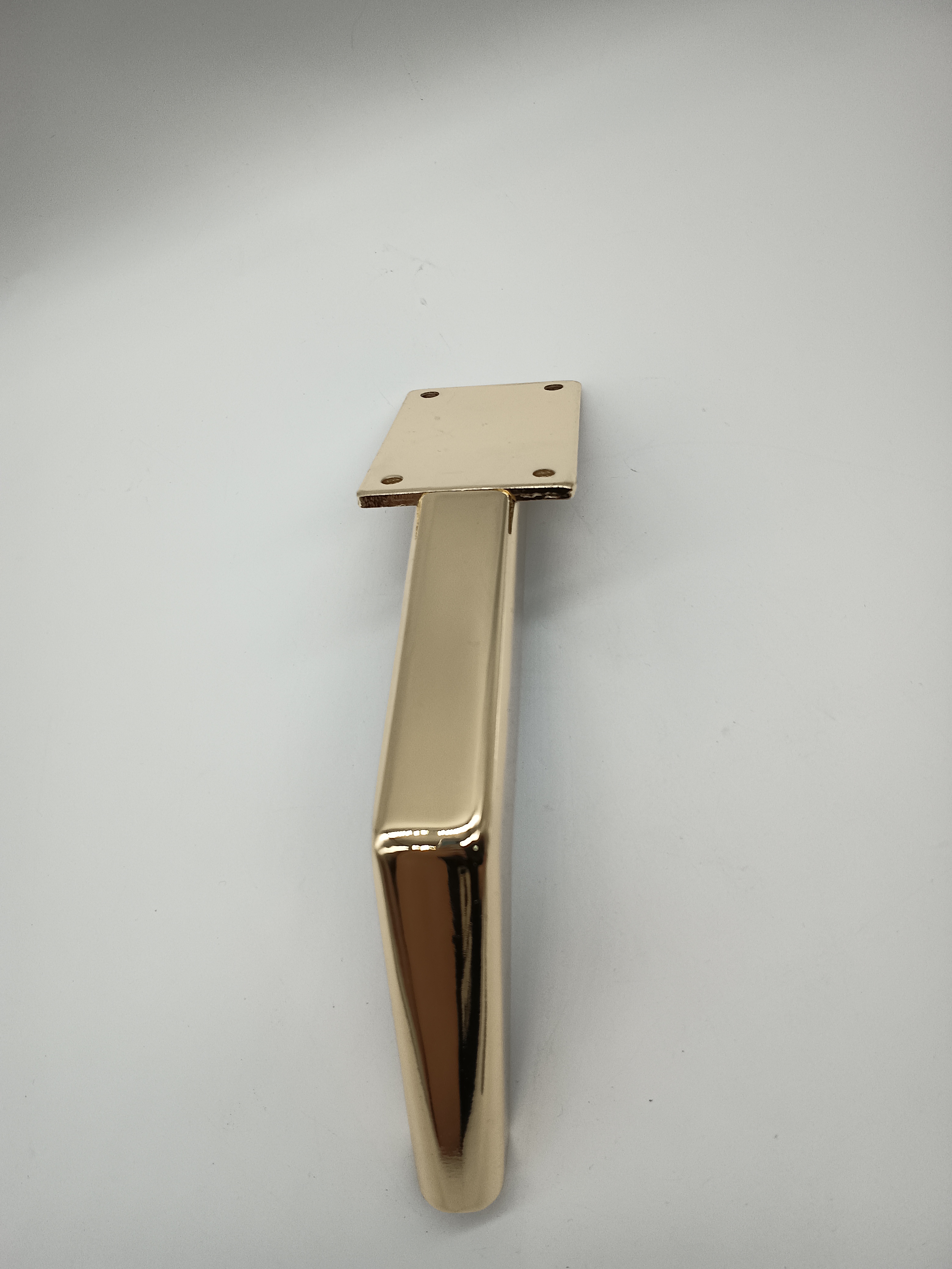  Accesorios de sofá dorados de estilo caliente, piezas de muebles de metal, patas de silla de sofá en ángulo