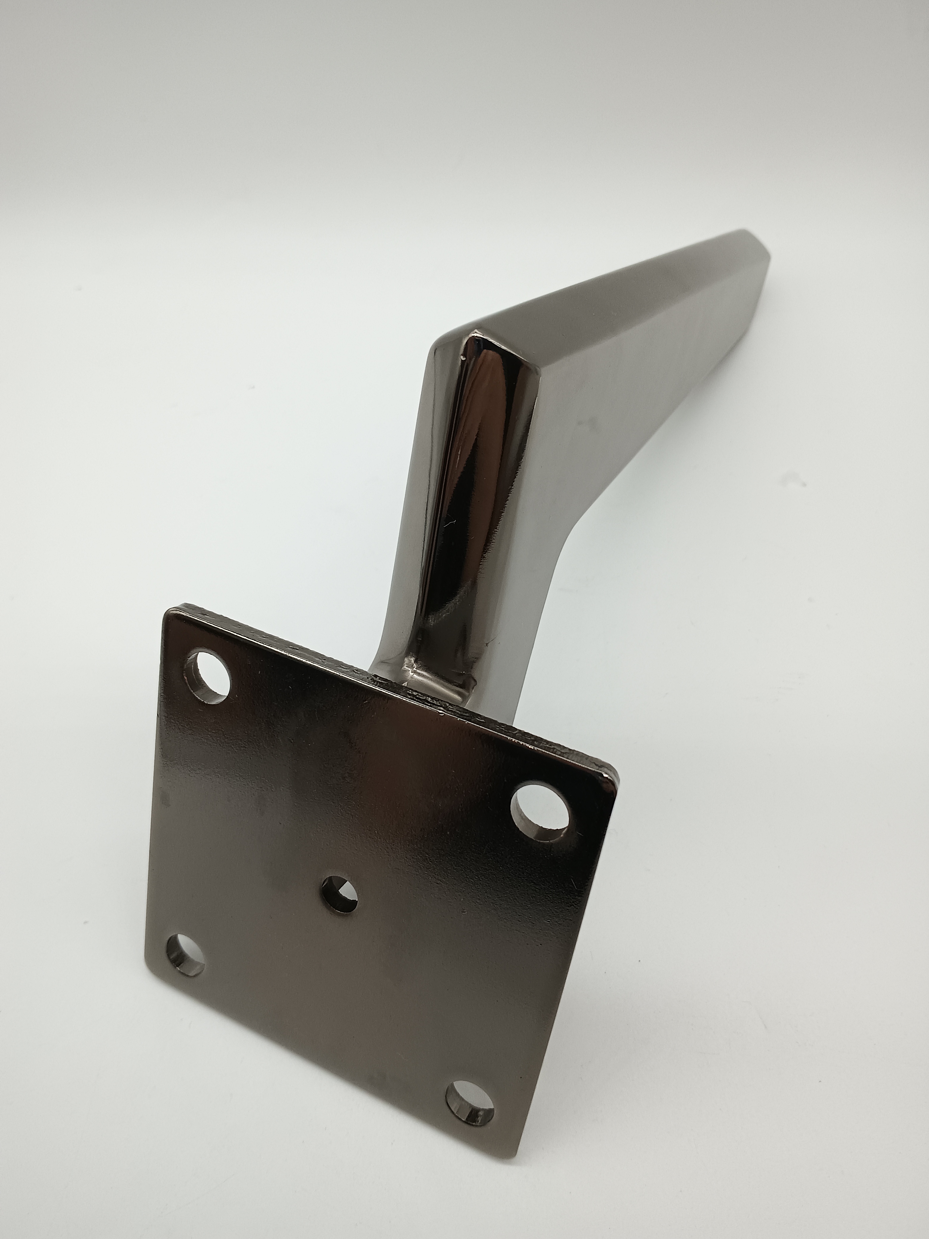 Pata ajustable del sofá del metal de la pierna de acero inoxidable de los muebles de la altura 150m m 