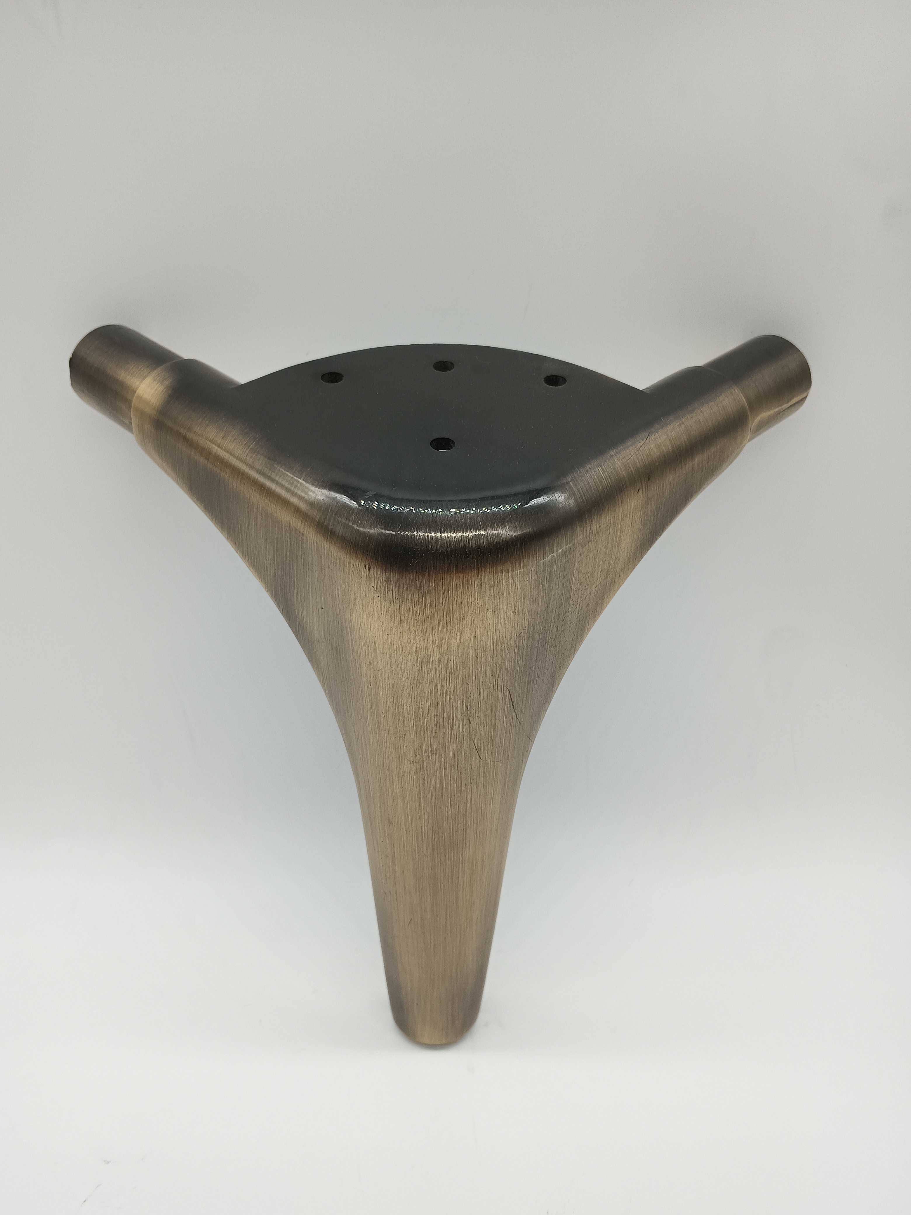 Accesorios de ferretería para muebles, patas de sofá de aleación de Zinc pulido con revestimiento de Metal, patas de cama, patas de silla, patas de mesa de centro 