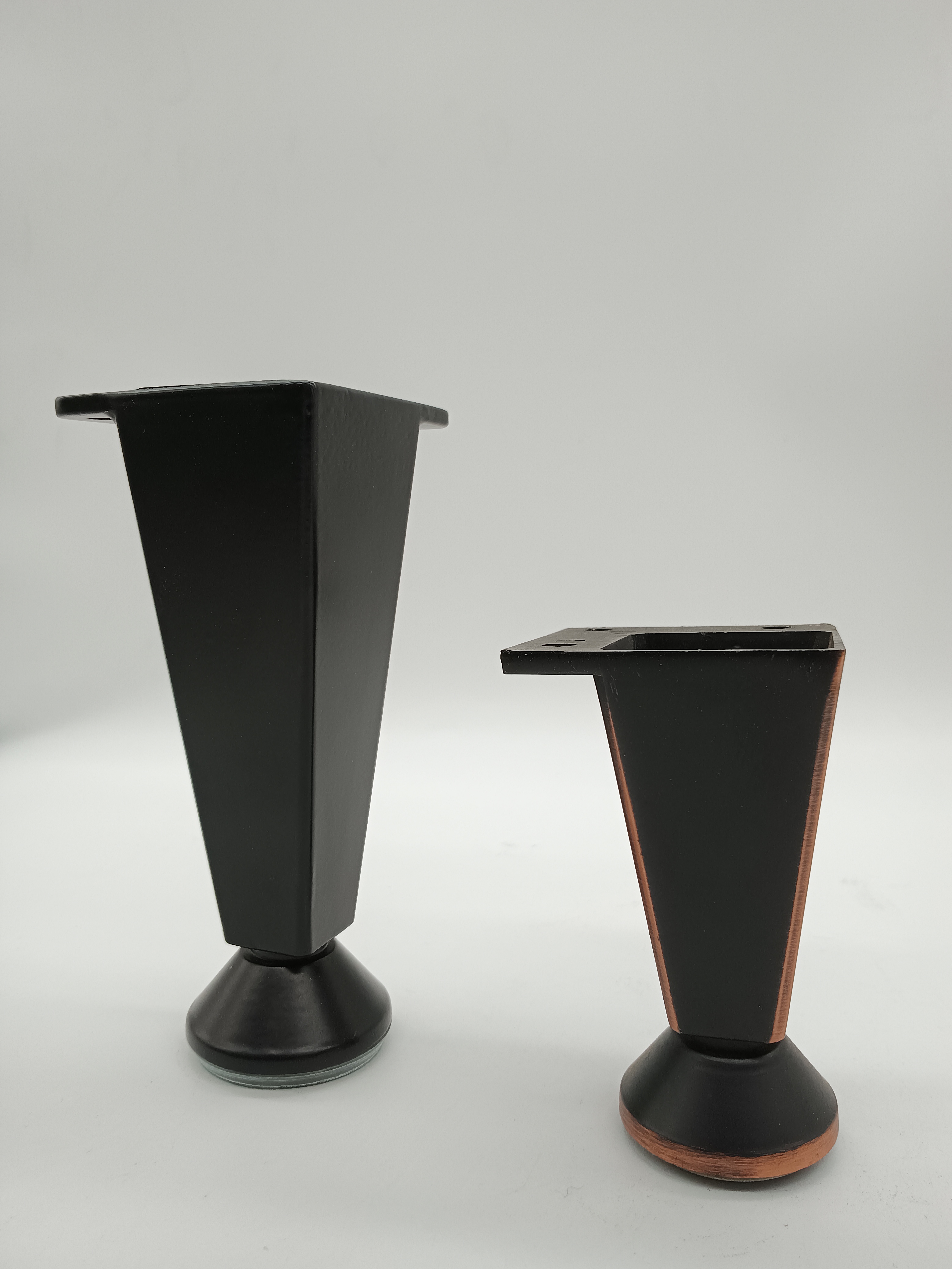 Pata de sofá de aleación de Zinc triangular en forma de Y, mueble, mesa, patas de sofá para ferretería, patas de sofá 