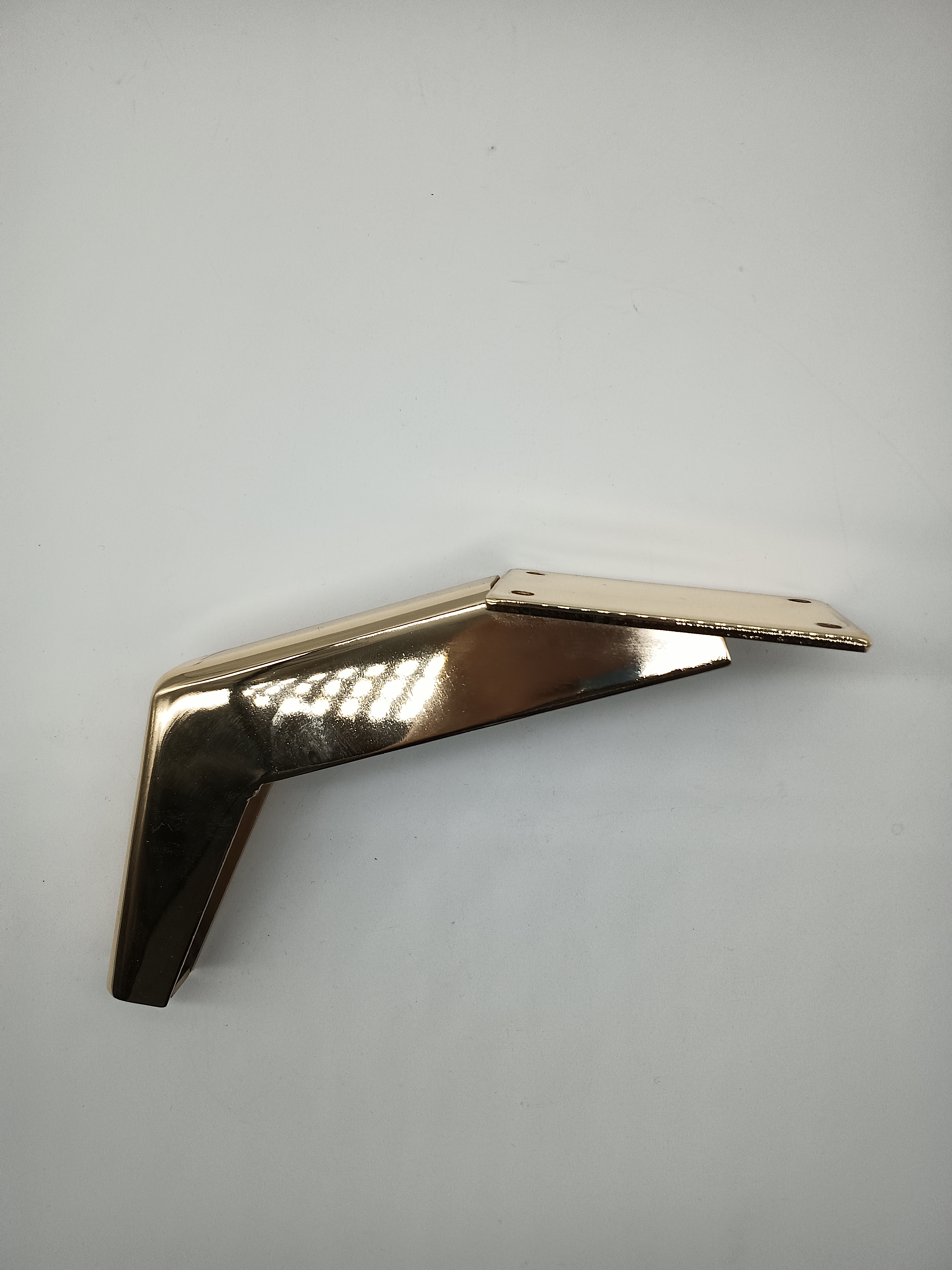  Accesorios de sofá dorados de estilo caliente, piezas de muebles de metal, patas de silla de sofá en ángulo