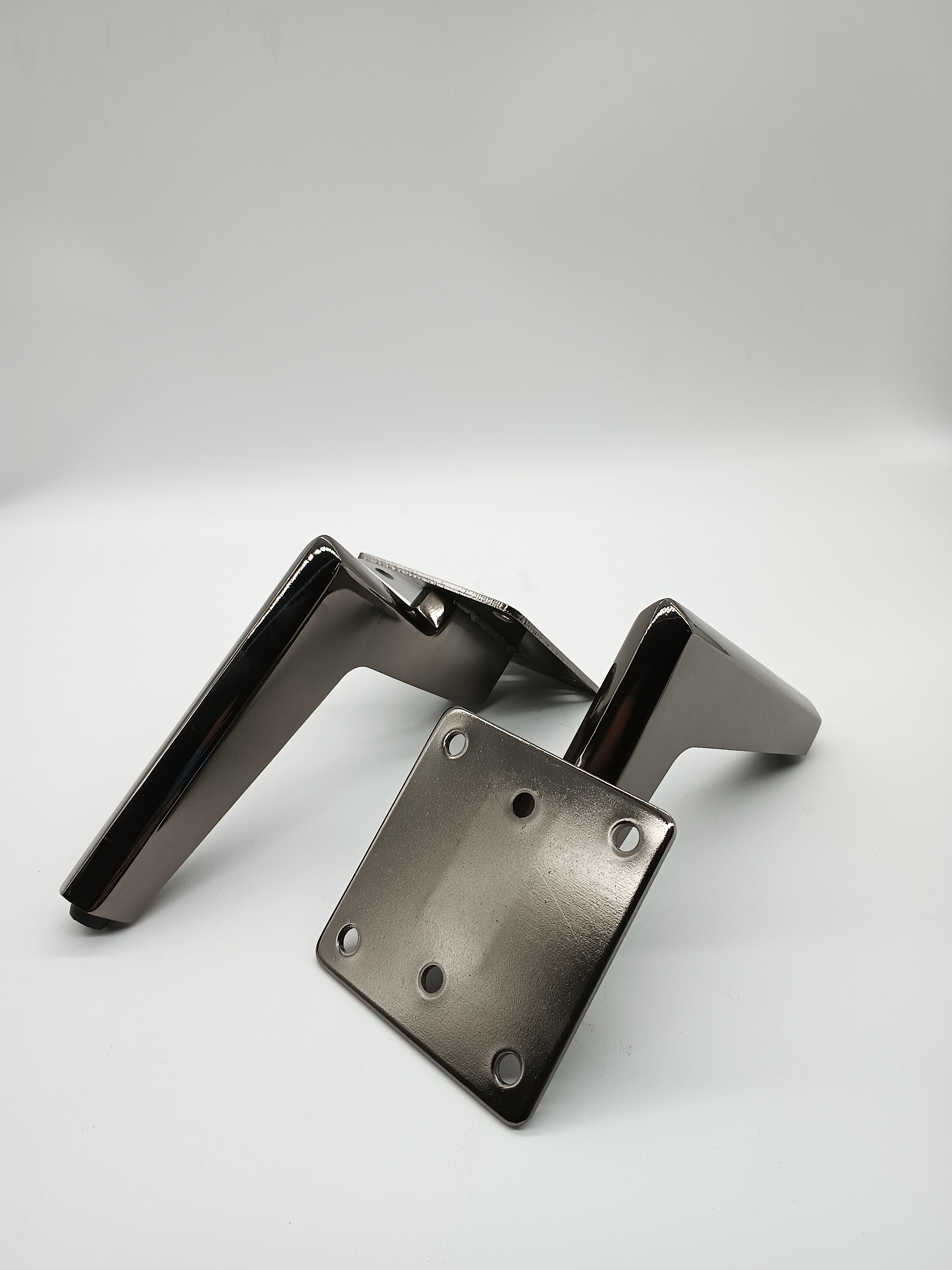 Pata ajustable del sofá del metal de la pierna de acero inoxidable de los muebles de la altura 150m m 