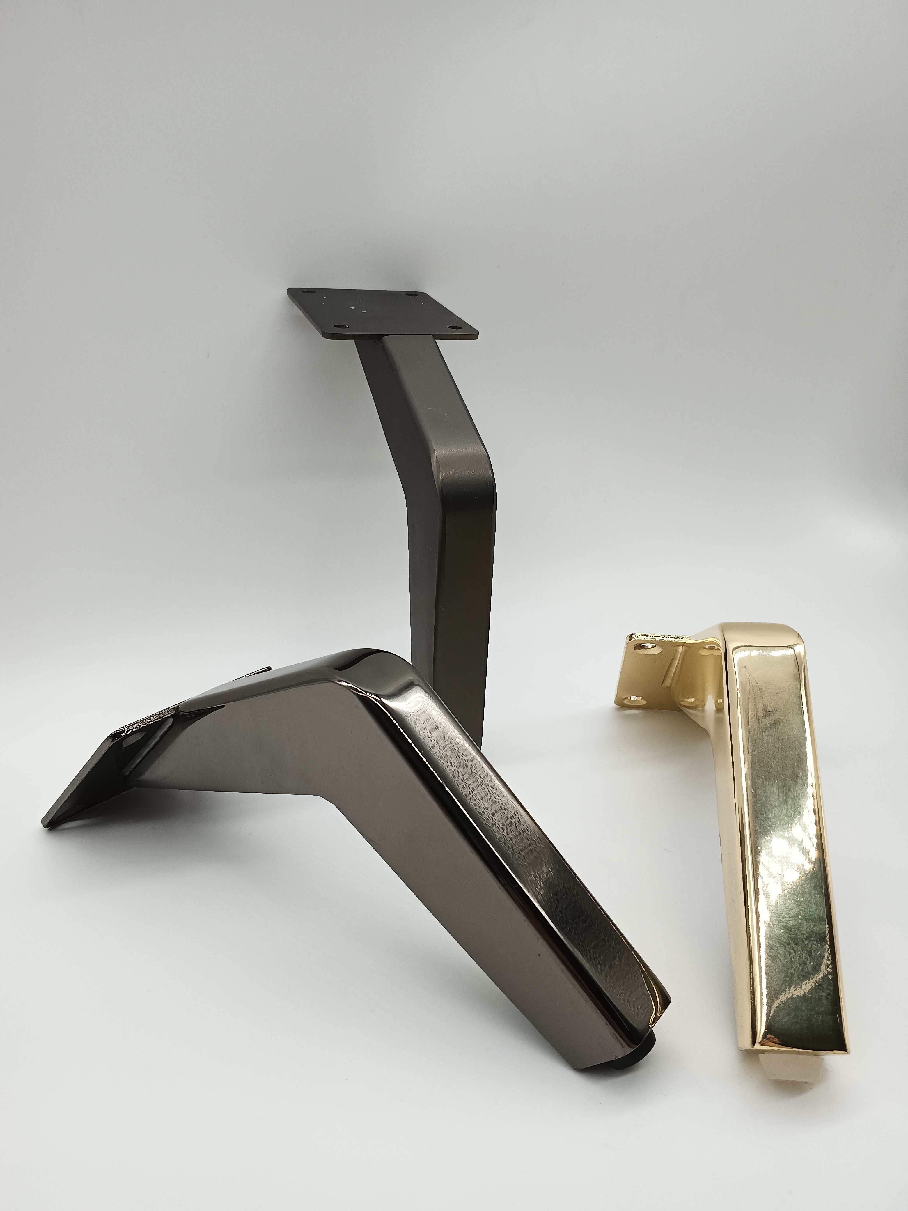 Mesa de gabinete cónica de metal, muebles cromados, patas de sofá, patas de silla de comedor